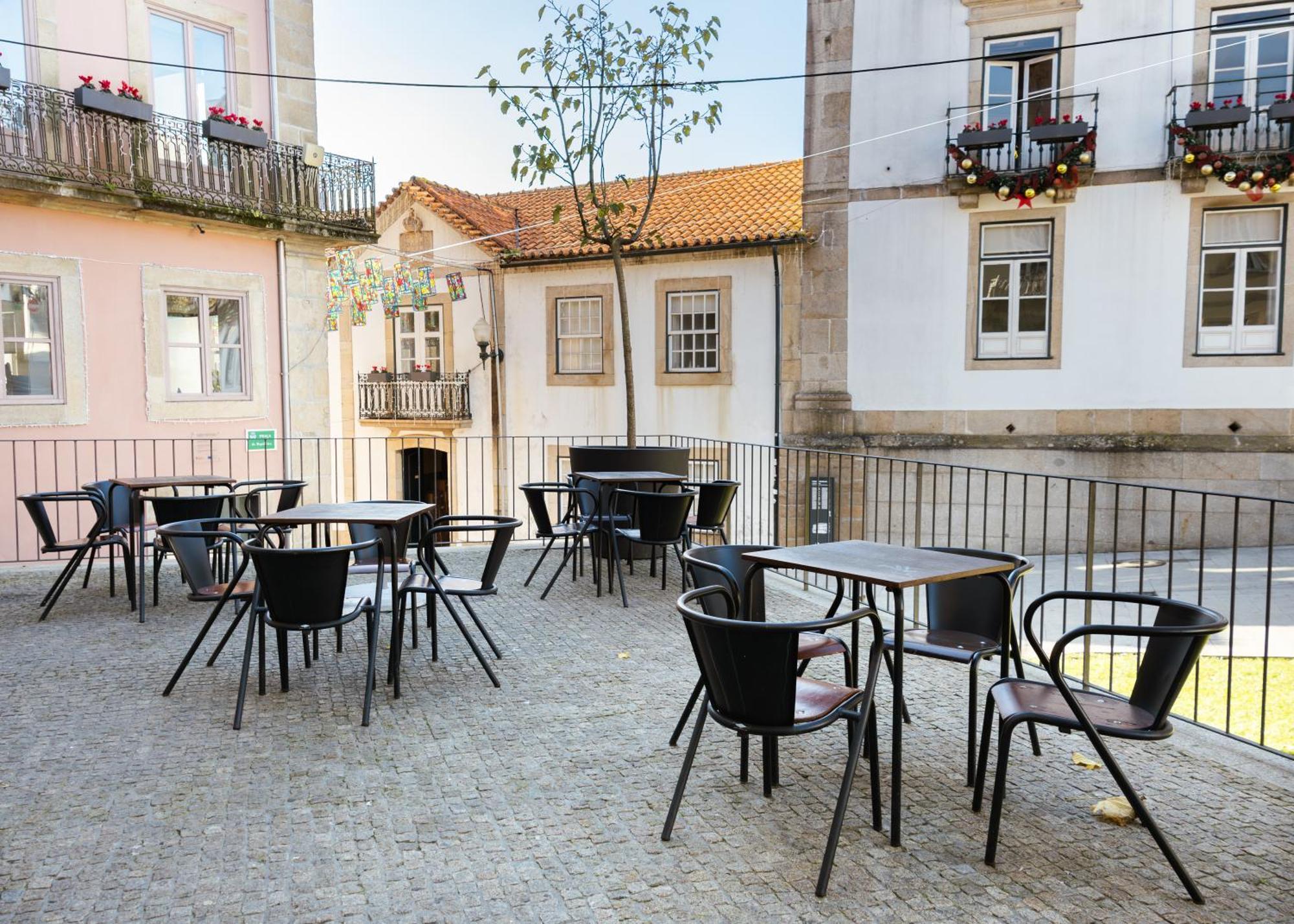 Da Praca Hostel Santa Maria da Feira Εξωτερικό φωτογραφία