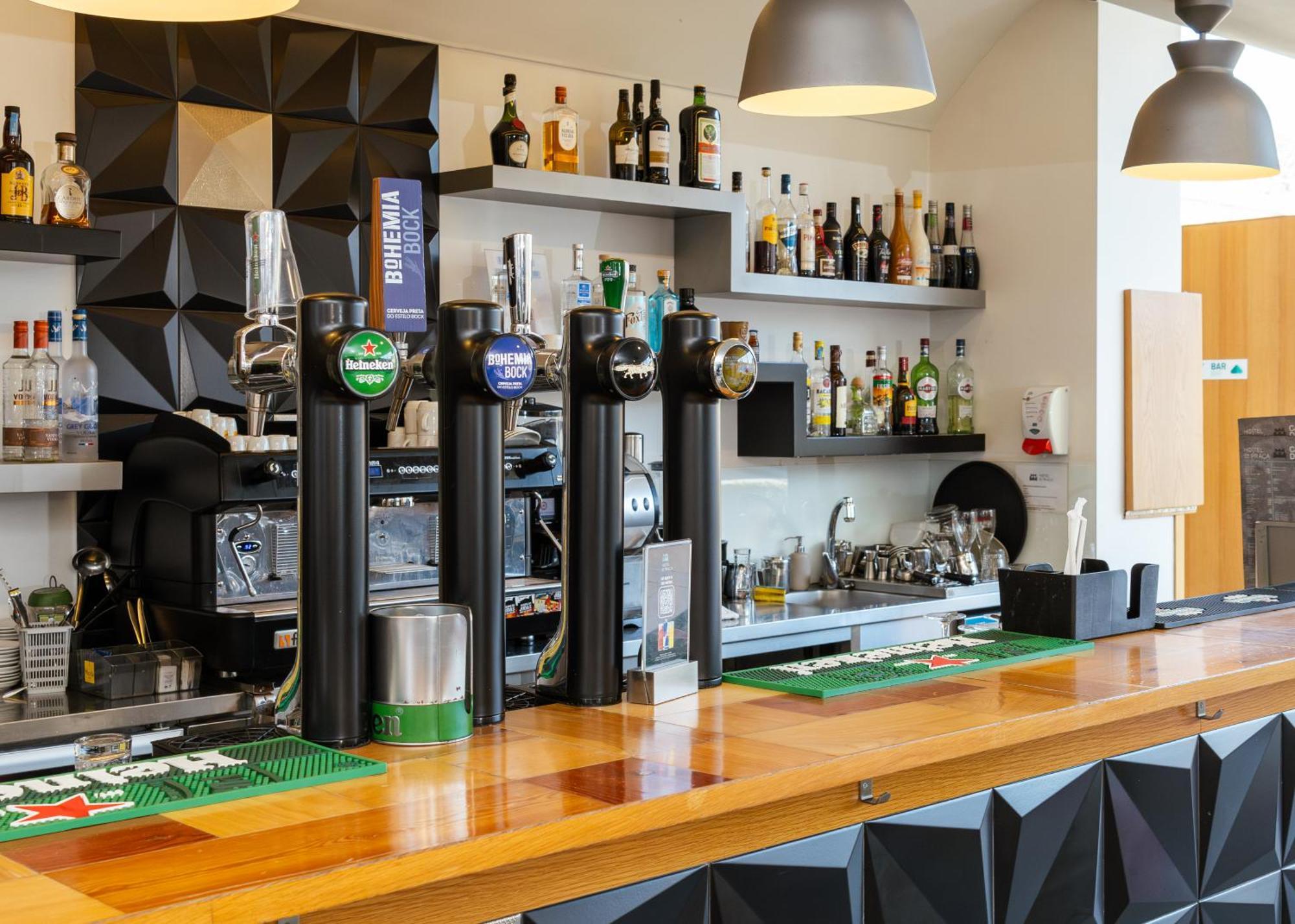 Da Praca Hostel Santa Maria da Feira Εξωτερικό φωτογραφία