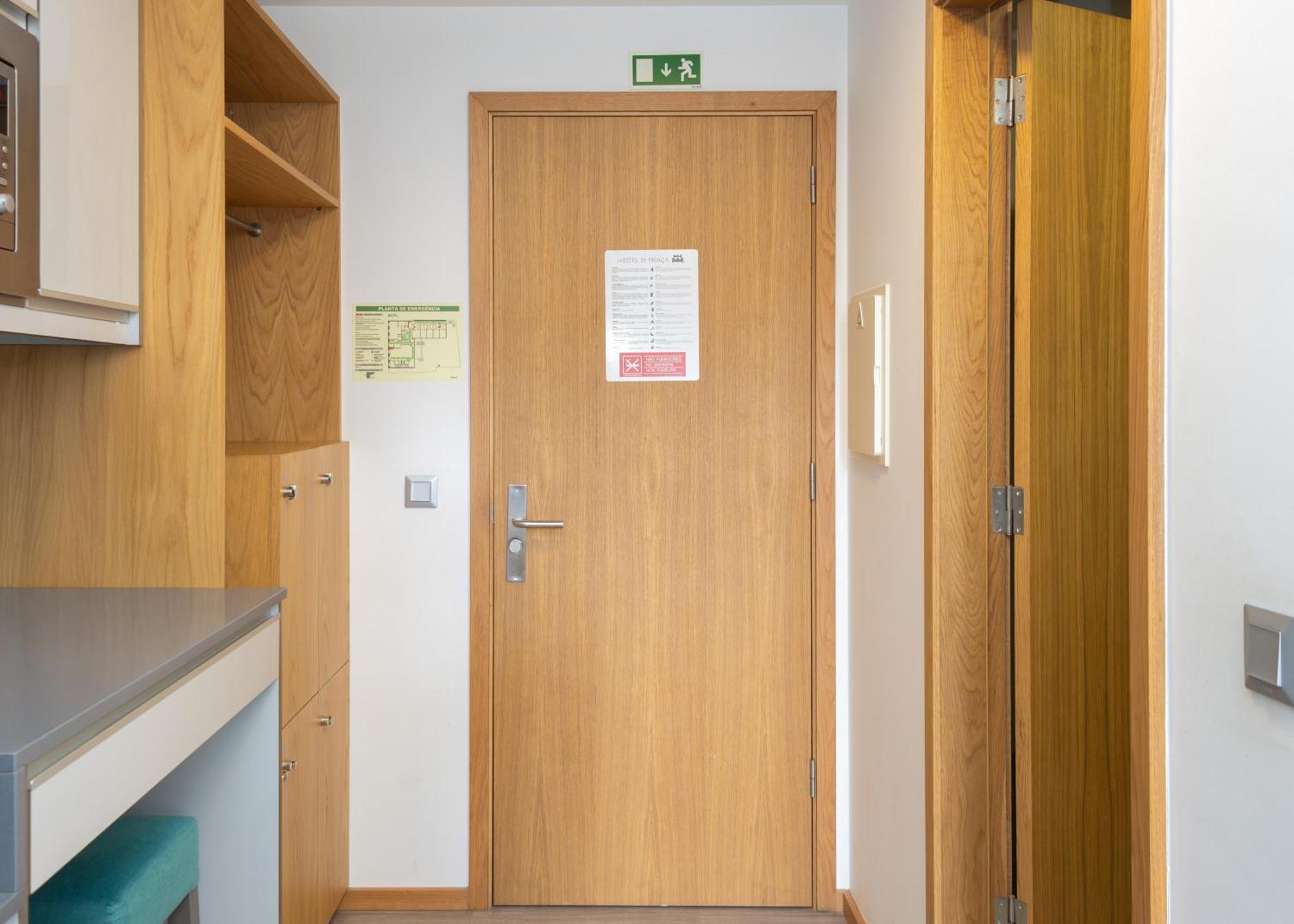 Da Praca Hostel Santa Maria da Feira Εξωτερικό φωτογραφία