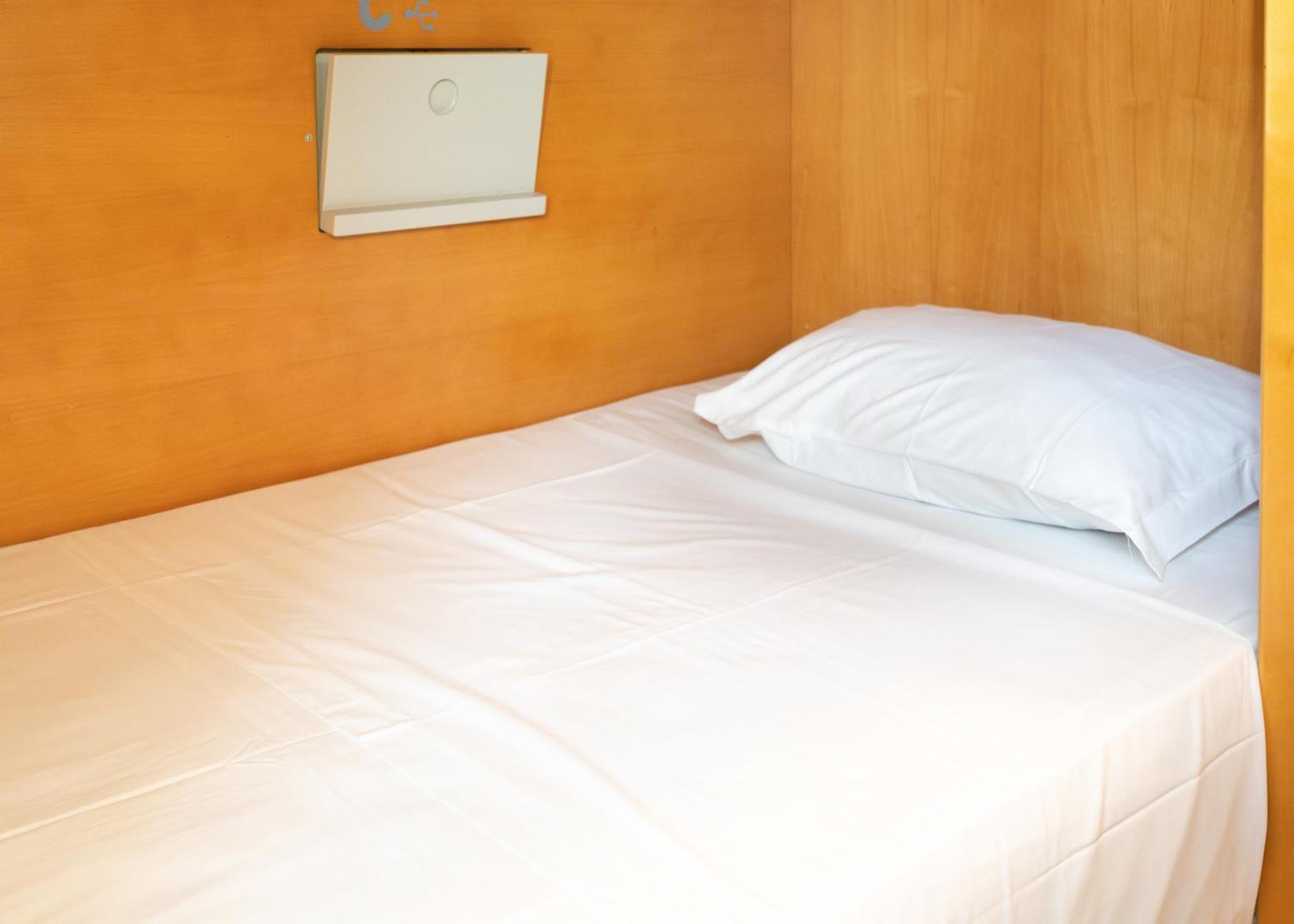Da Praca Hostel Santa Maria da Feira Εξωτερικό φωτογραφία